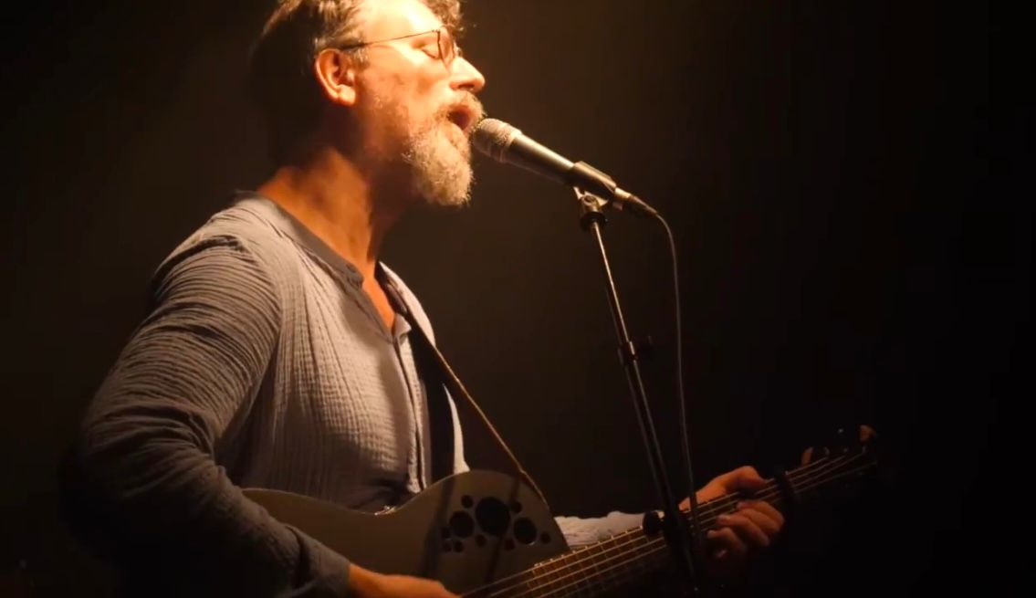 Read more about the article Cafe Netanya Presents: Lazer Lloyd